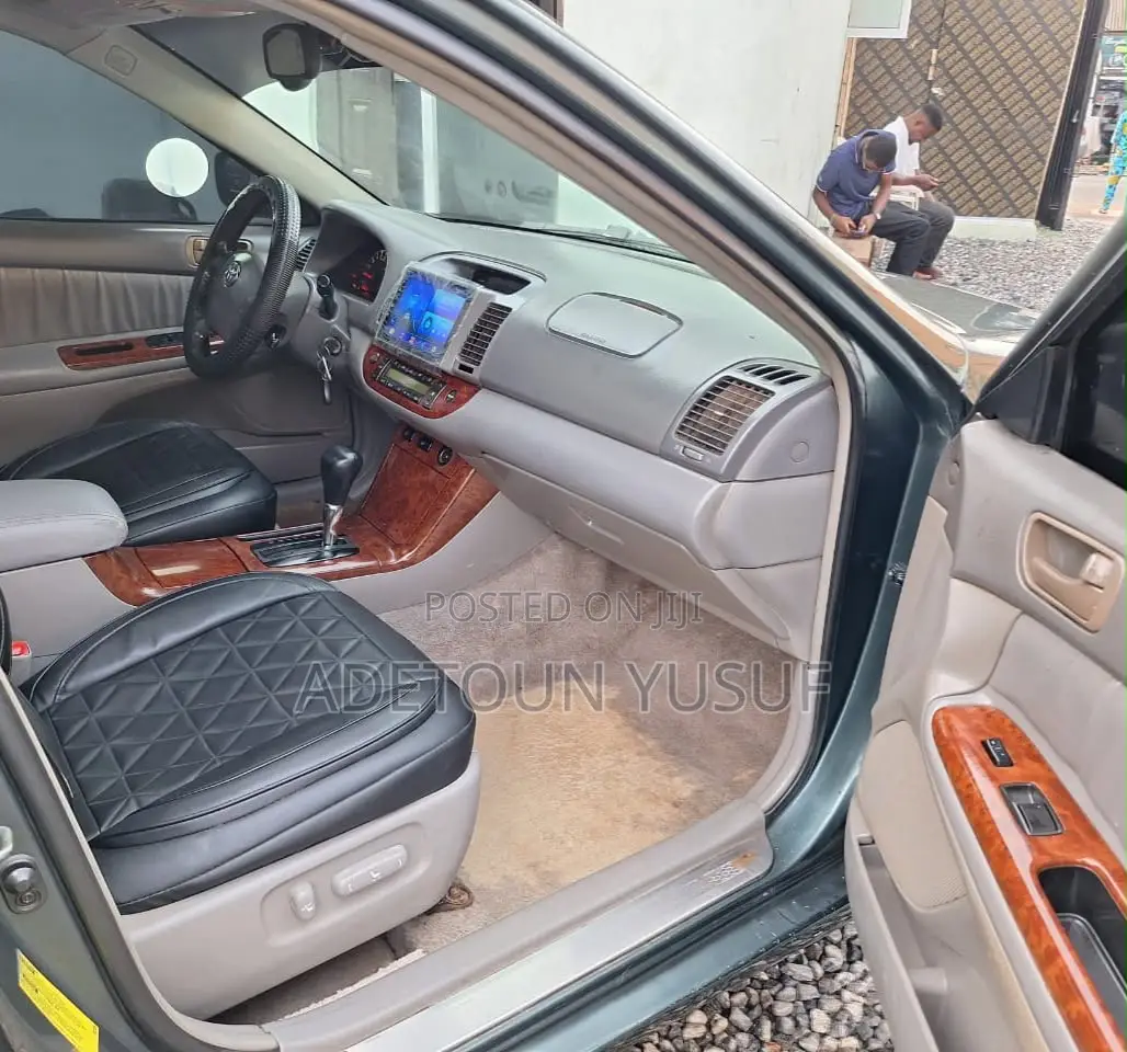 Toyota Camry XLE 4dr Sedan (2.4L 4cyl 5A) 2005 Green