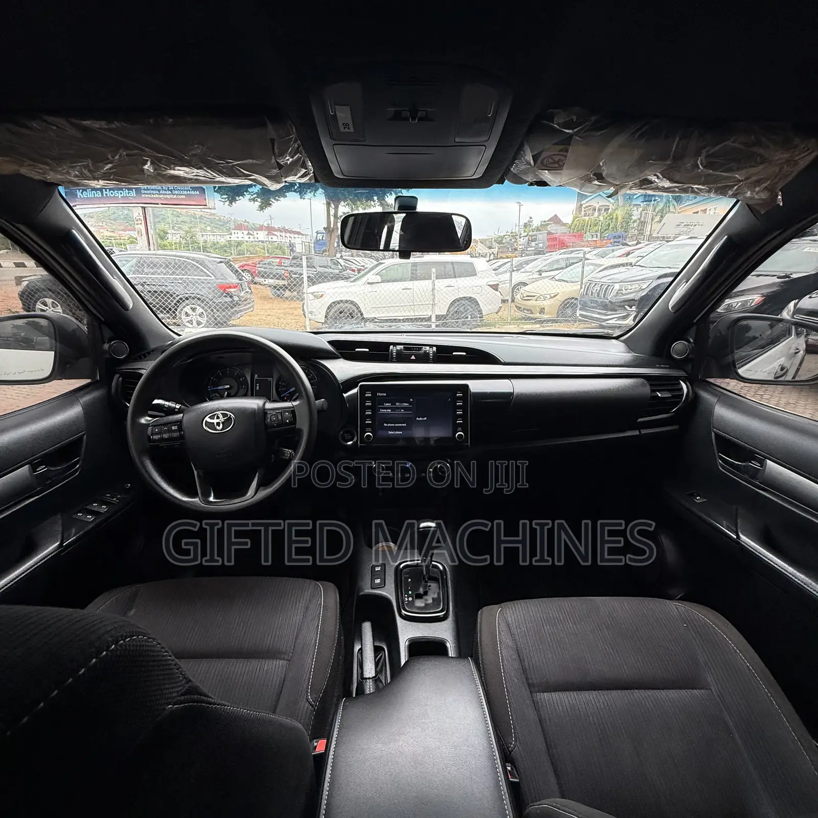 Toyota Hilux 2021 White