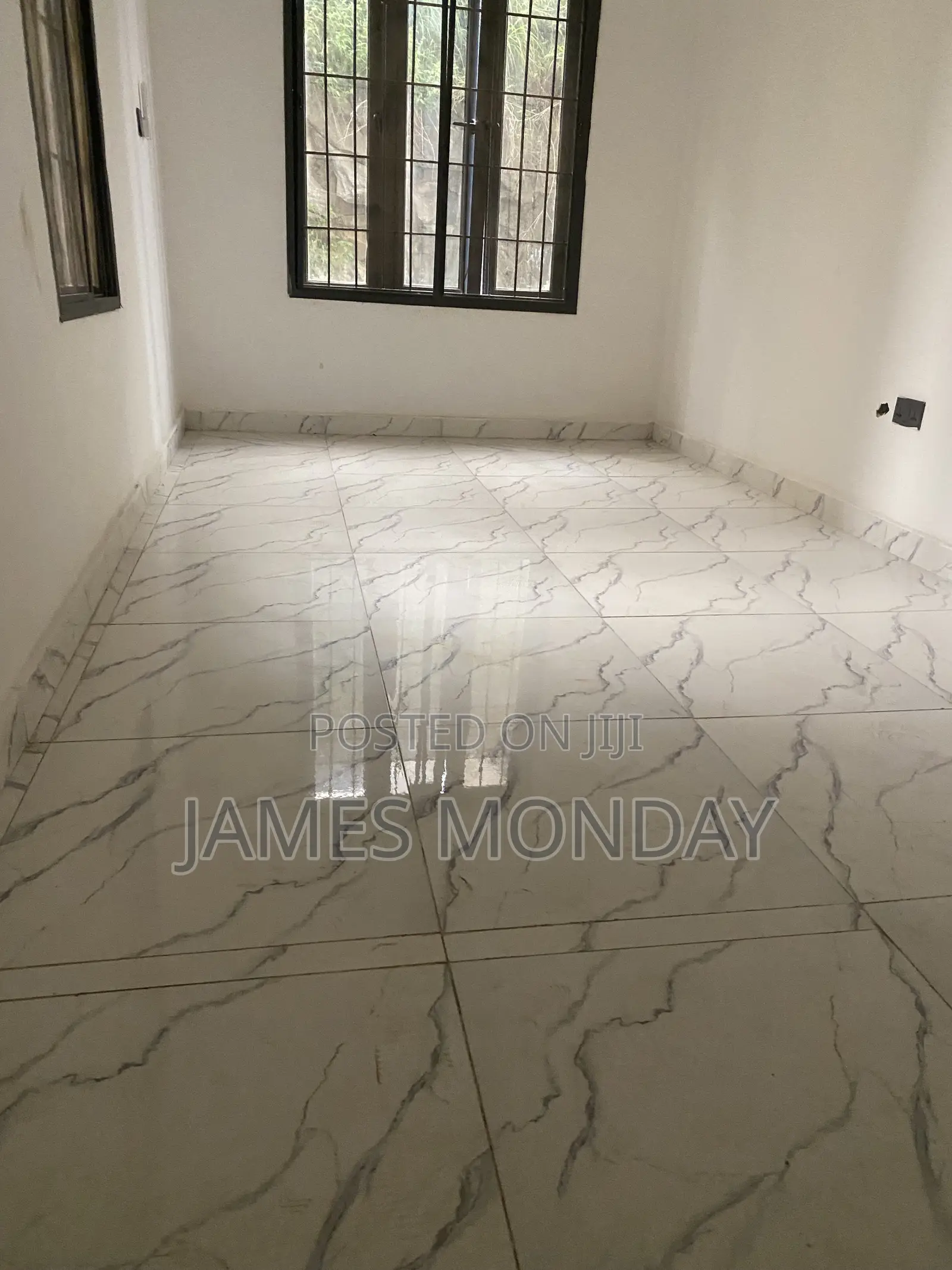 4bdrm Townhouse / Terrace in Estate Craft Ng, Guzape District for rent
