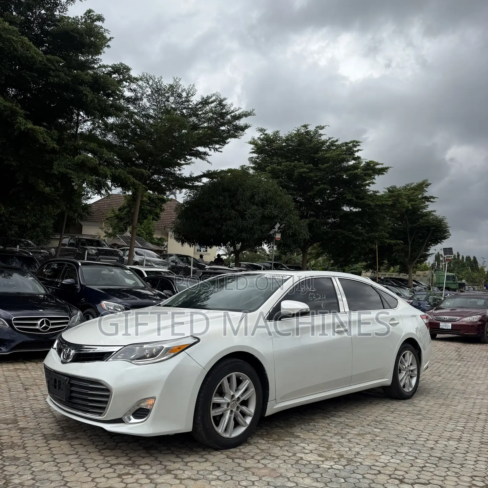 Toyota Avalon 2014 White