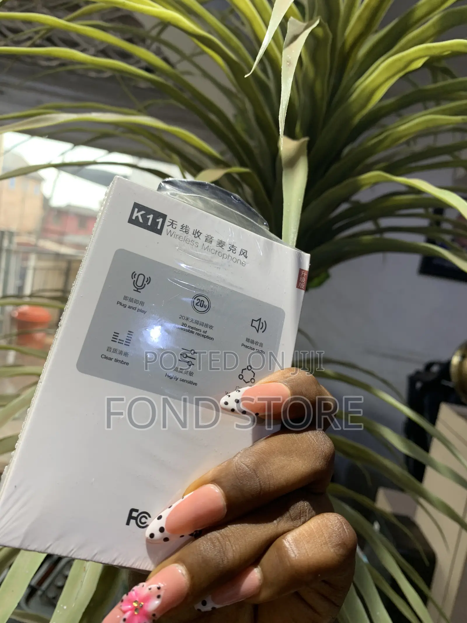Generic Wireless Lavalier Microphone