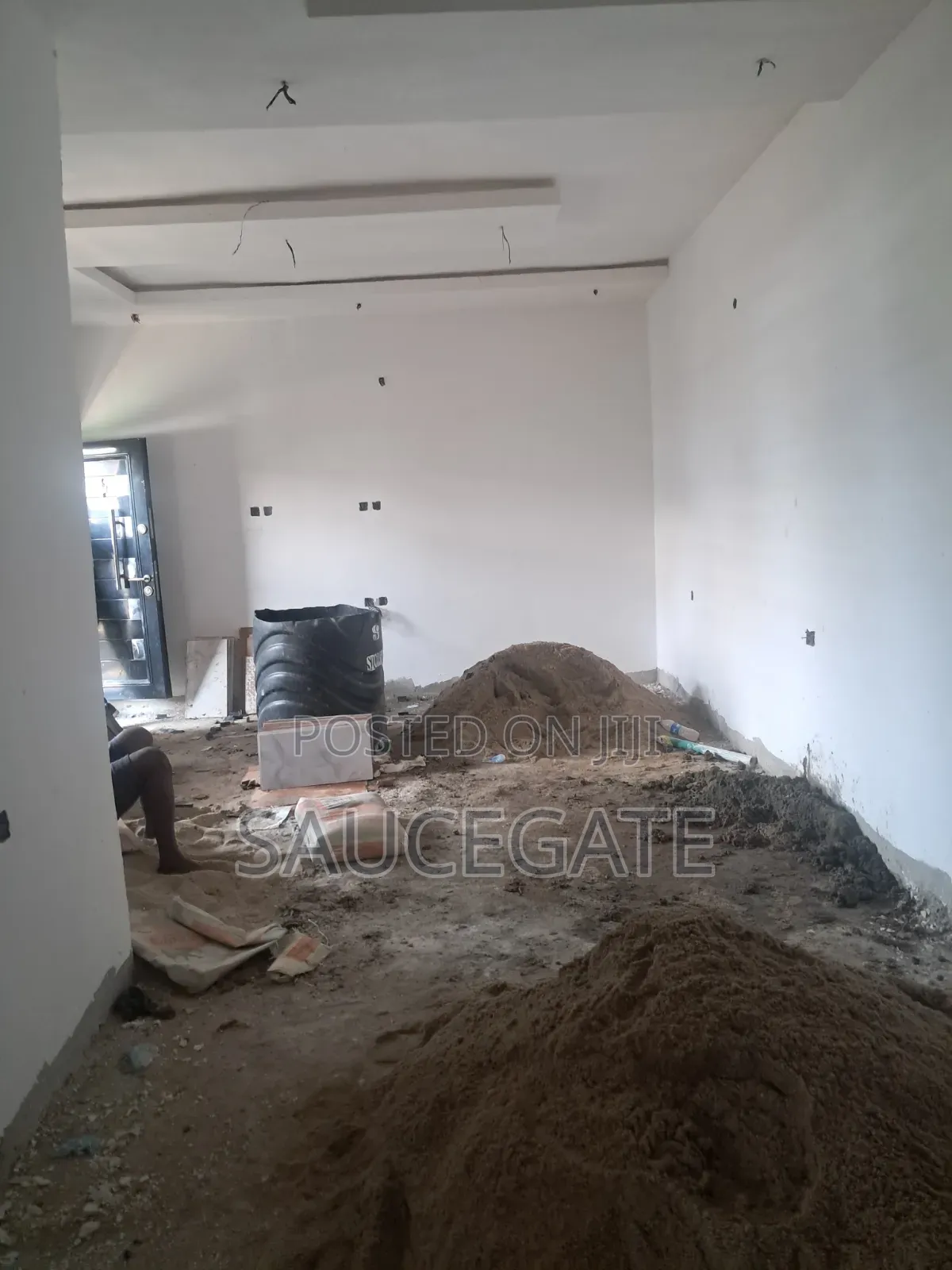 Mini Flat in Of Chevron Estate, Satellite Town for rent