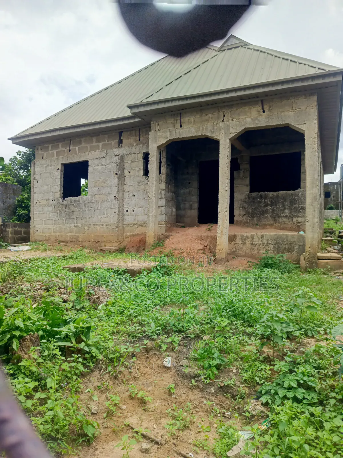 3bdrm Bungalow in Off Ikola Rd Olosun, Ado-Odo/Ota for sale