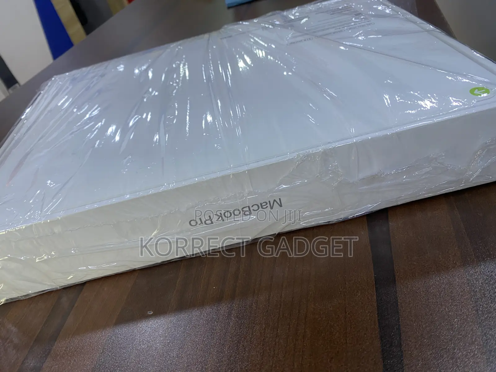 New Laptop Apple MacBook Pro 2026 M5 Max 36GB Apple M5 Max SSD 2T