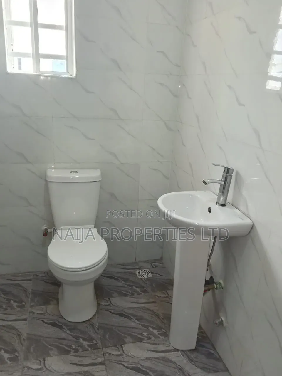 4bdrm Townhouse / Terrace in Abijo Gra for rent
