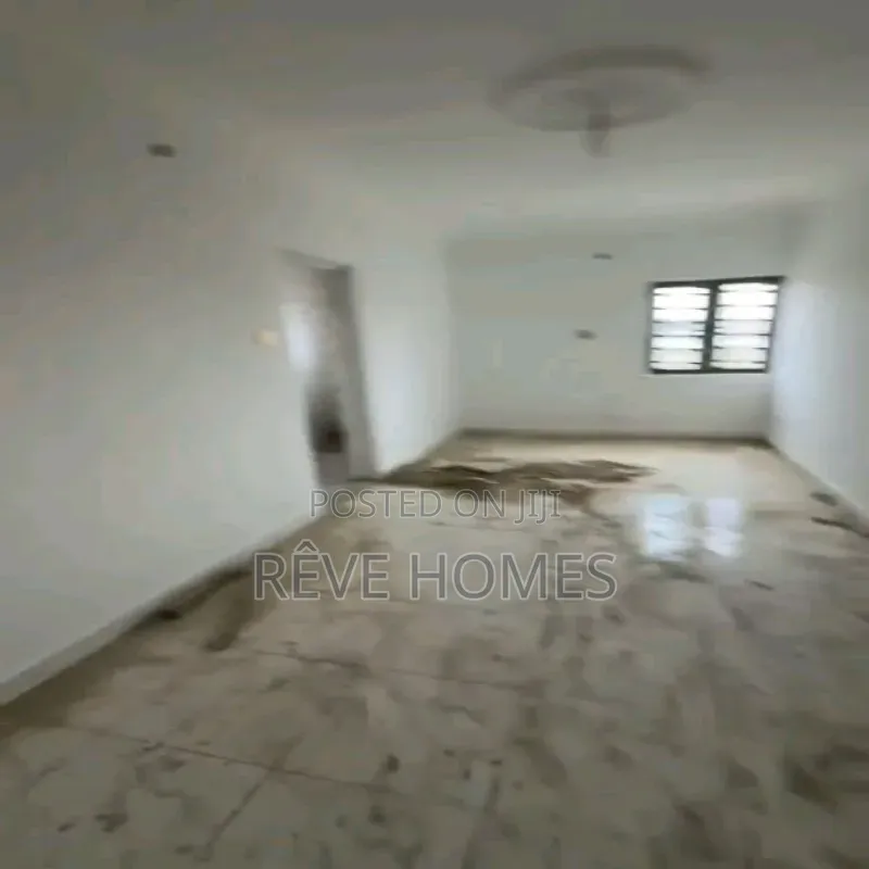 Mini Flat in CHallenge / Mushin for rent