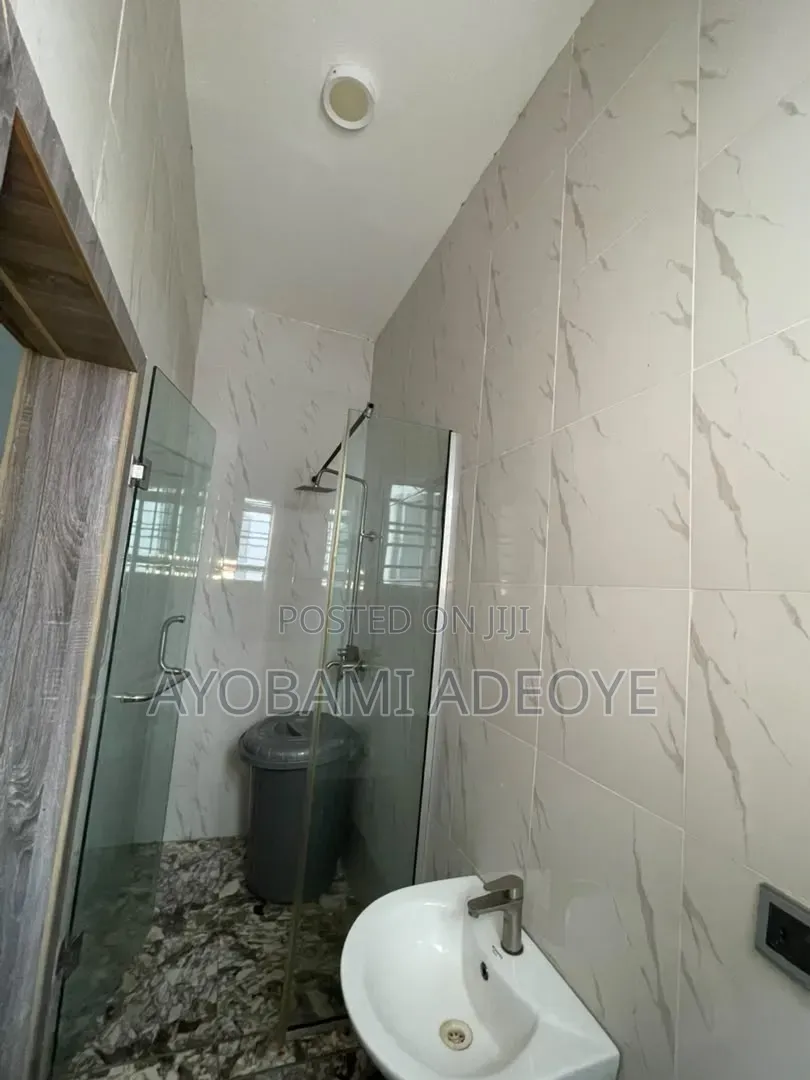 Furnished 1bdrm Shared Apartment in Ikota Villa for rent