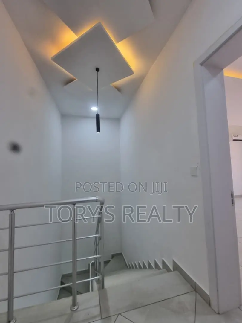 4bdrm Townhouse/Terrace in Victoria Island Extension for sale