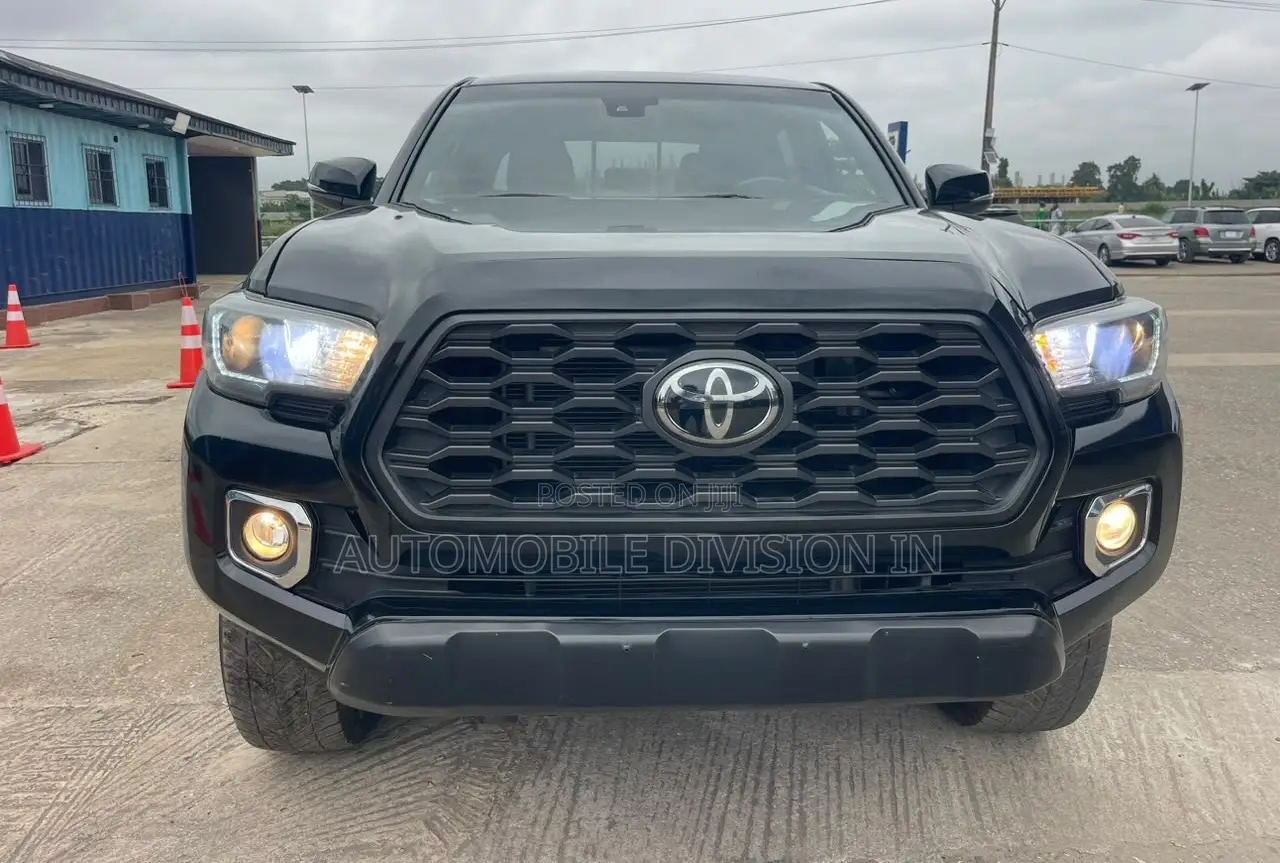 Toyota Tacoma Limited Double Cab 5' Bed V6 AT 2023 Green