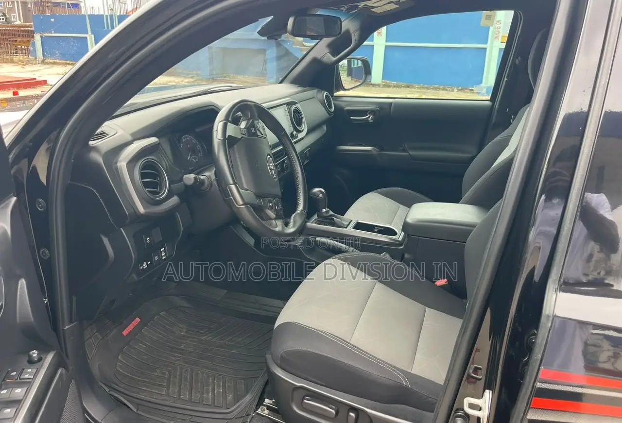 Toyota Tacoma Limited Double Cab 5' Bed V6 AT 2023 Green