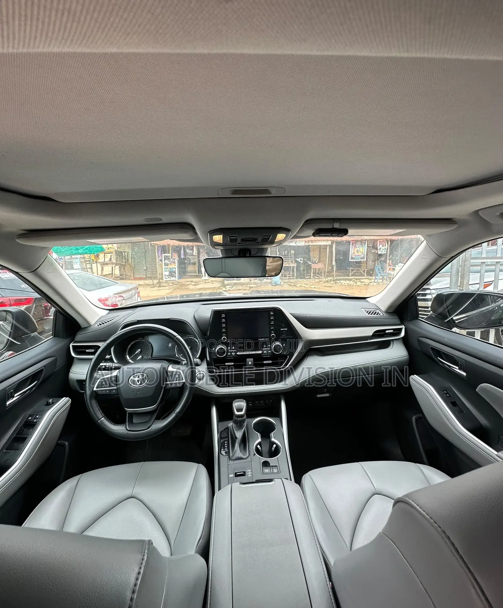 Toyota Highlander XLE 2022 Black