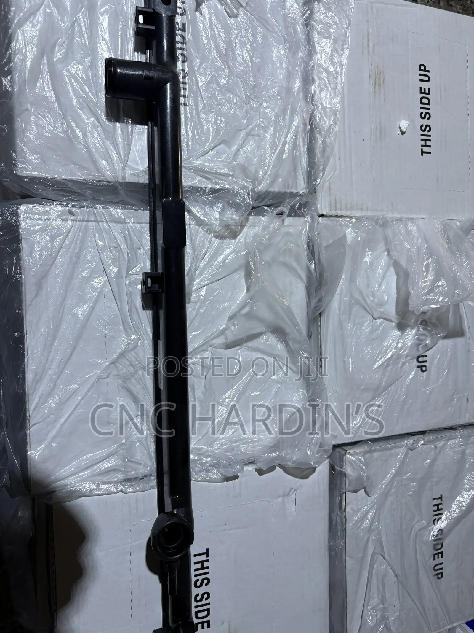 Radiator Top Plastic Tank for 2005 Highlander / RX330 (TO-0305)