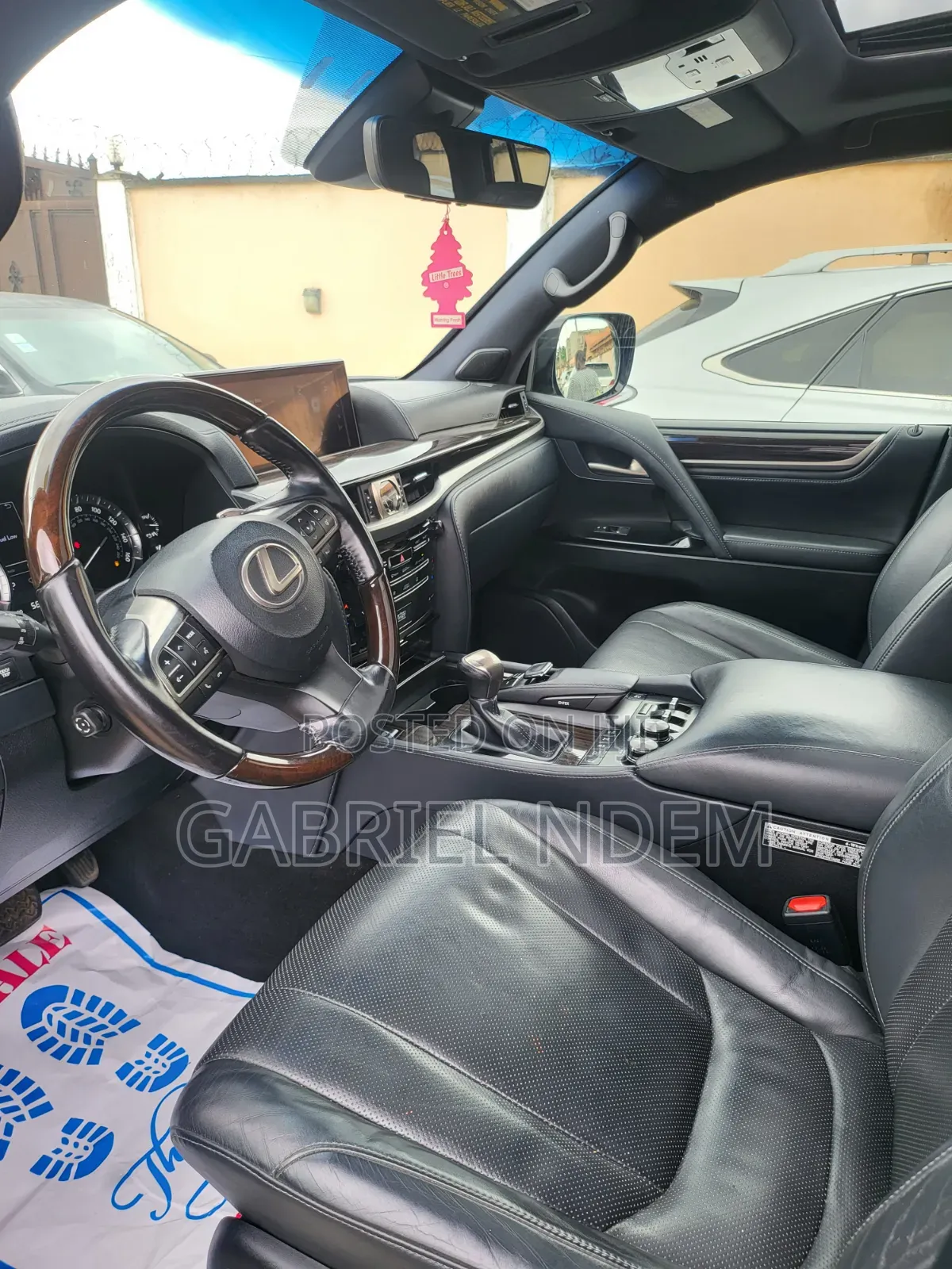 Lexus LX 570 AWD 2021 Black