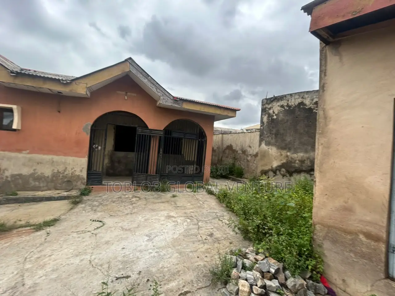 3bdrm Bungalow in Akala Express for sale