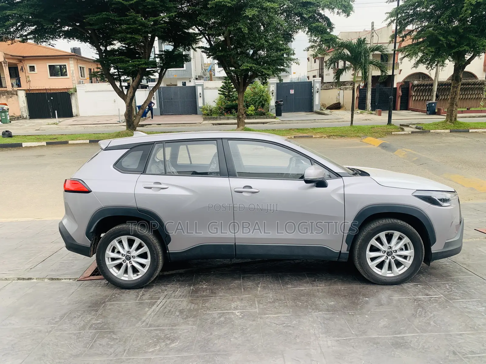 New Toyota Corolla Cross LE 2025 Gray