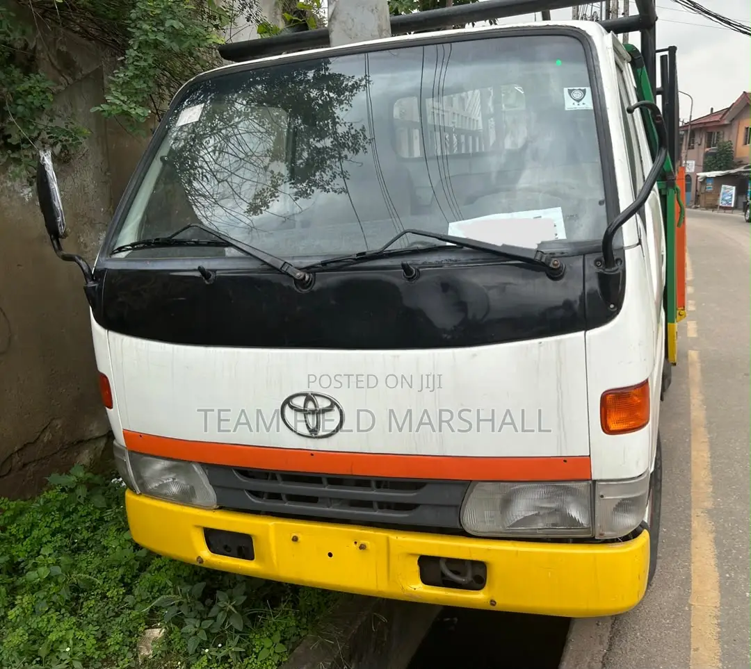 Registered Toyota Dyna Truck (Petrol+manual+accident Free)