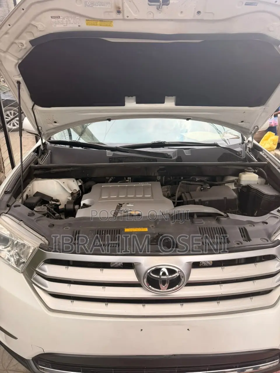 Toyota Highlander Limited 2011 White