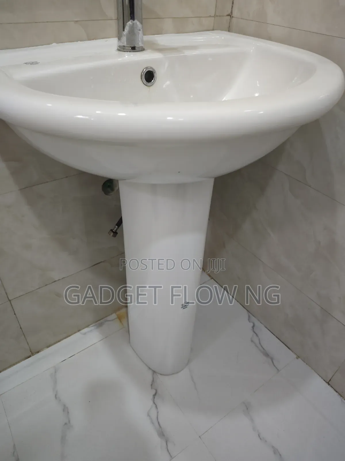 Original Sweet Home and Twyford Pedestal