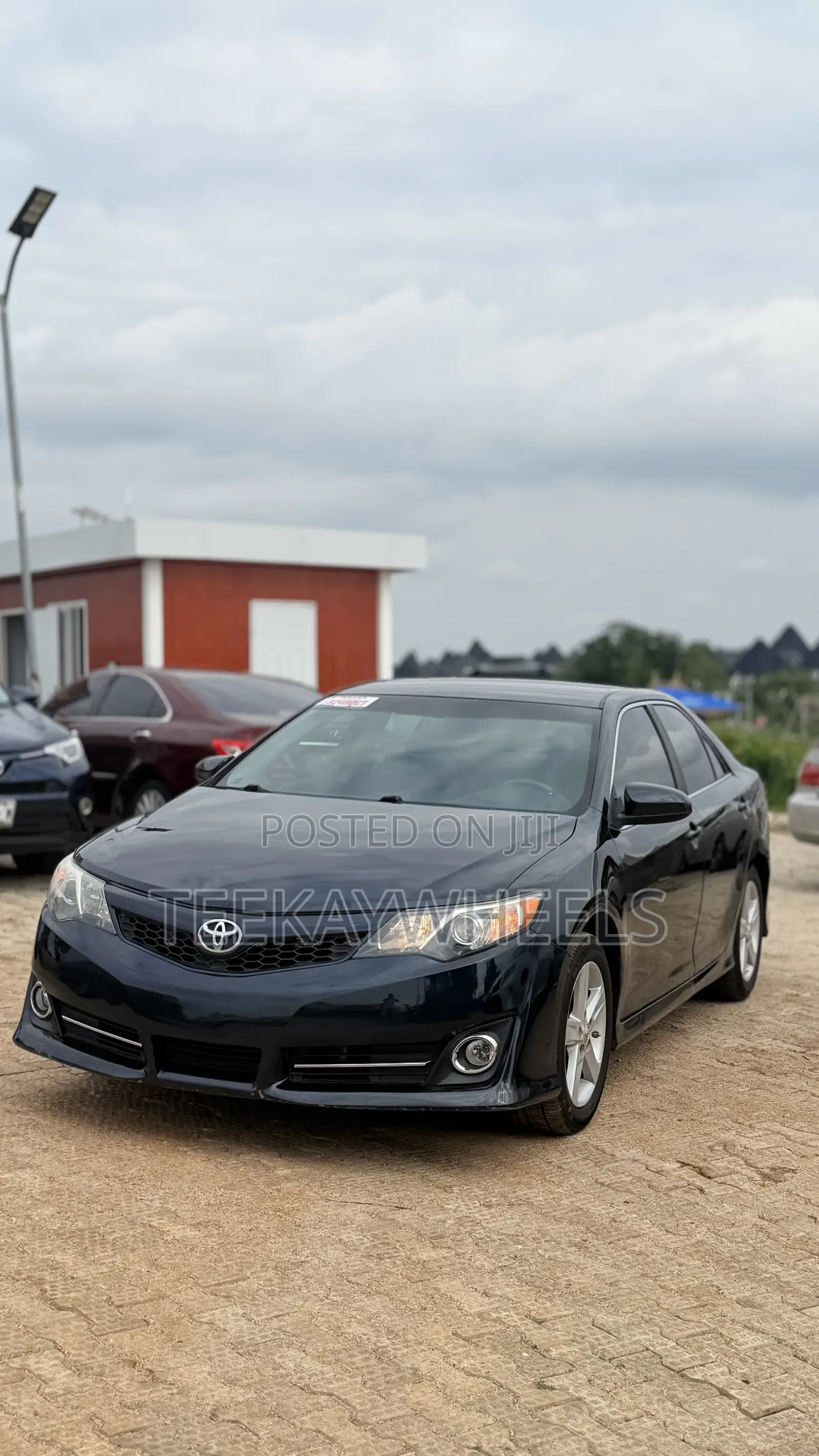 Toyota Camry SE 4dr Sedan (2.5L 4cyl 6A) 2013 Green
