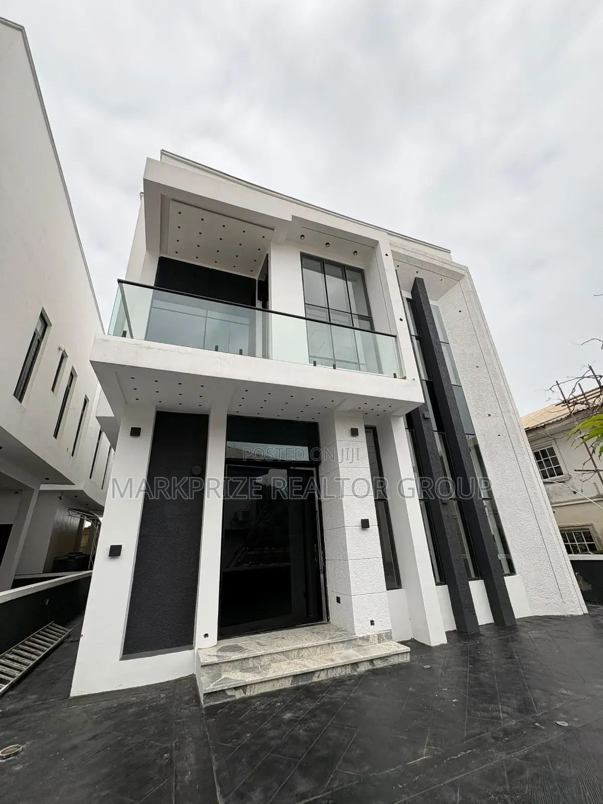 5bdrm Duplex in Lekki County Homes, Ikota for sale