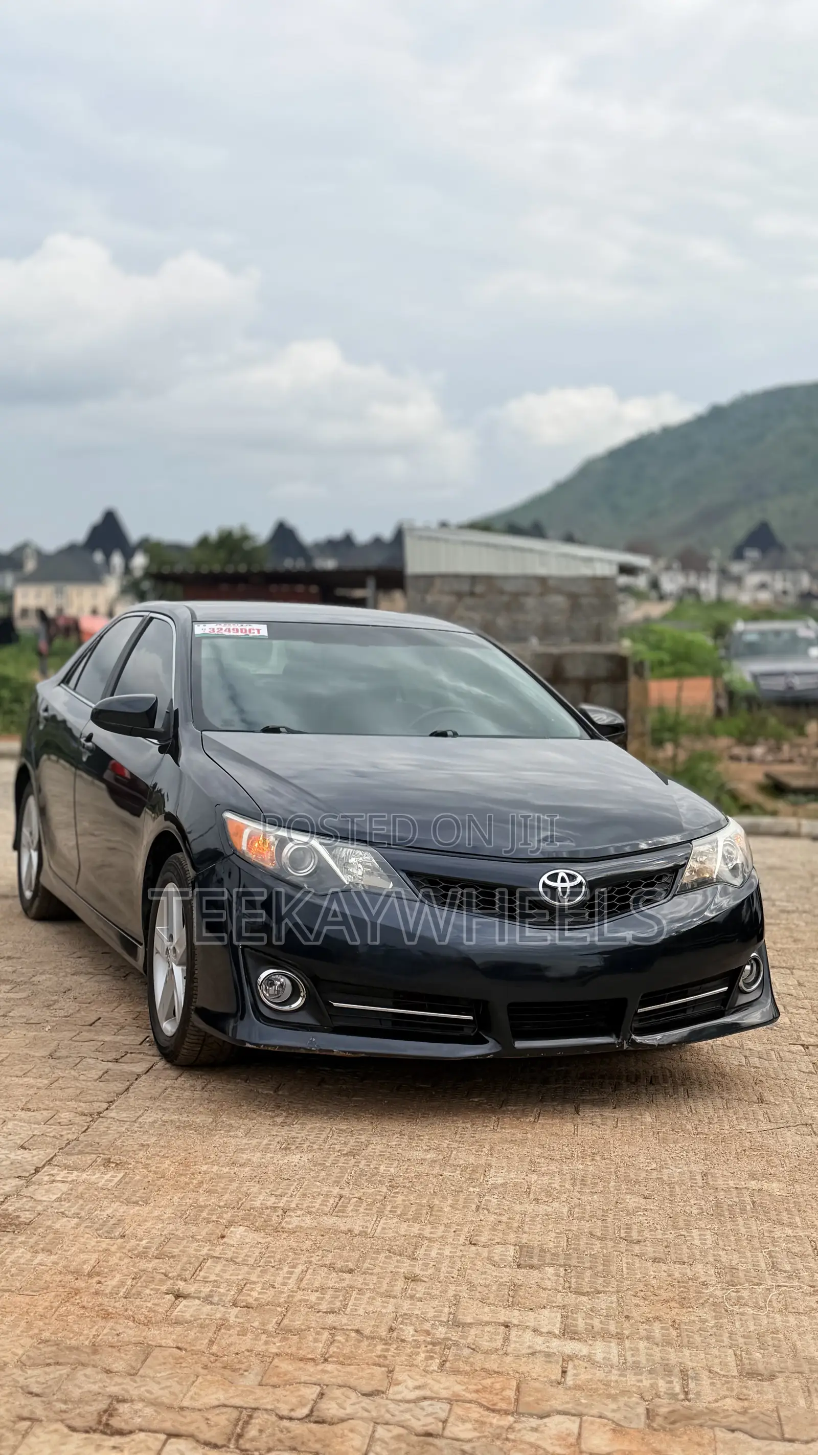Toyota Camry SE 4dr Sedan (2.5L 4cyl 6A) 2013 Green