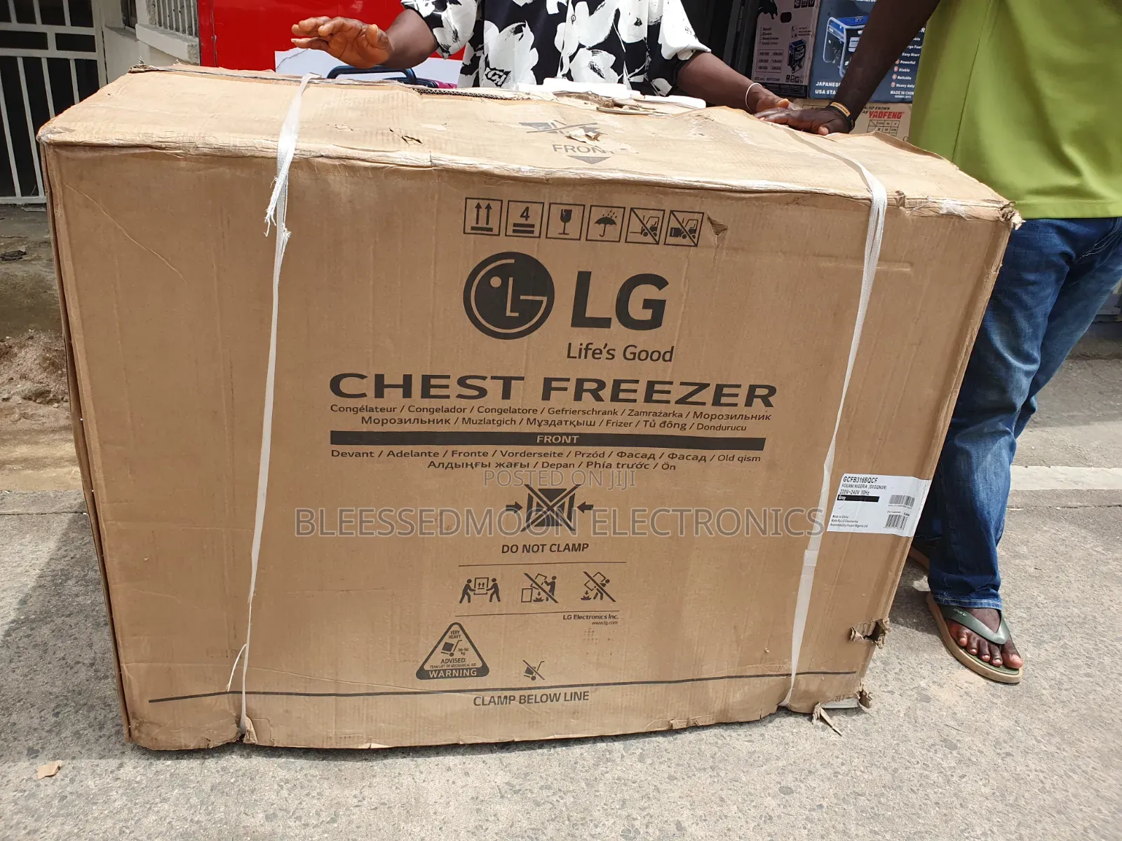 LG Inverter Chest Freezer 400liters With 10 Years Company Warranty