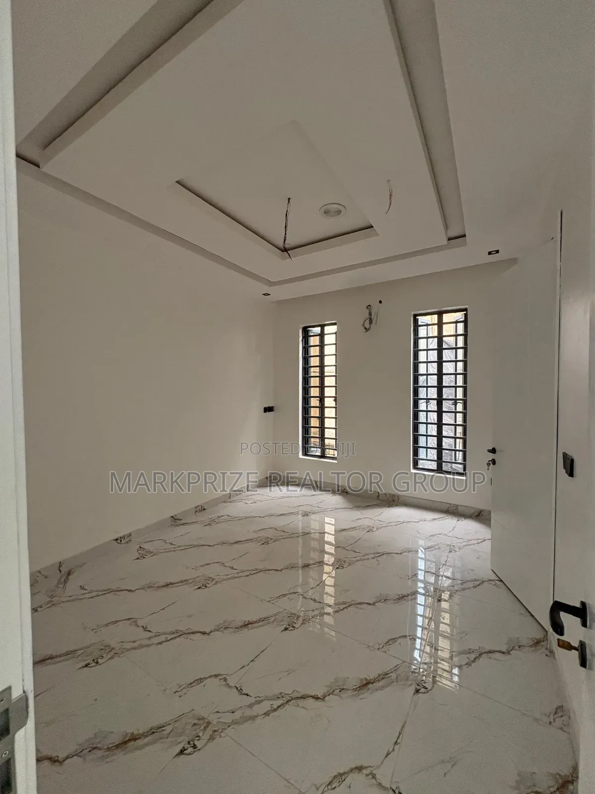 5bdrm Duplex in Lekki County Homes, Ikota for sale