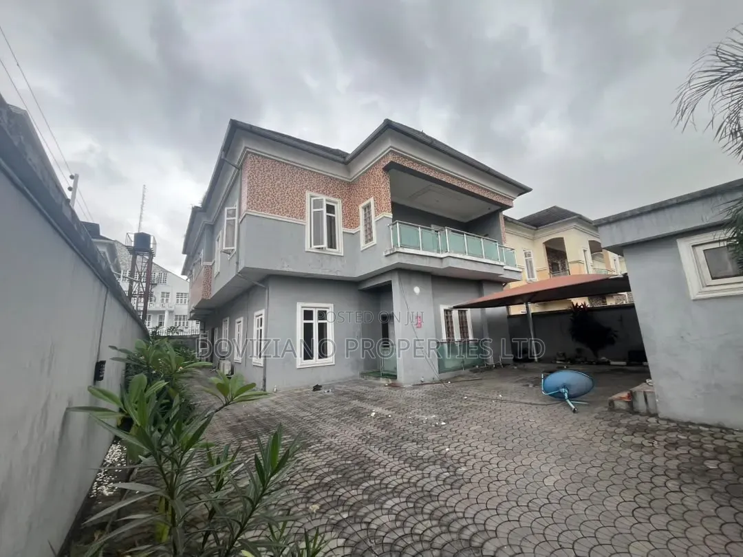 5bdrm Duplex in Lekki Phase 1 for rent