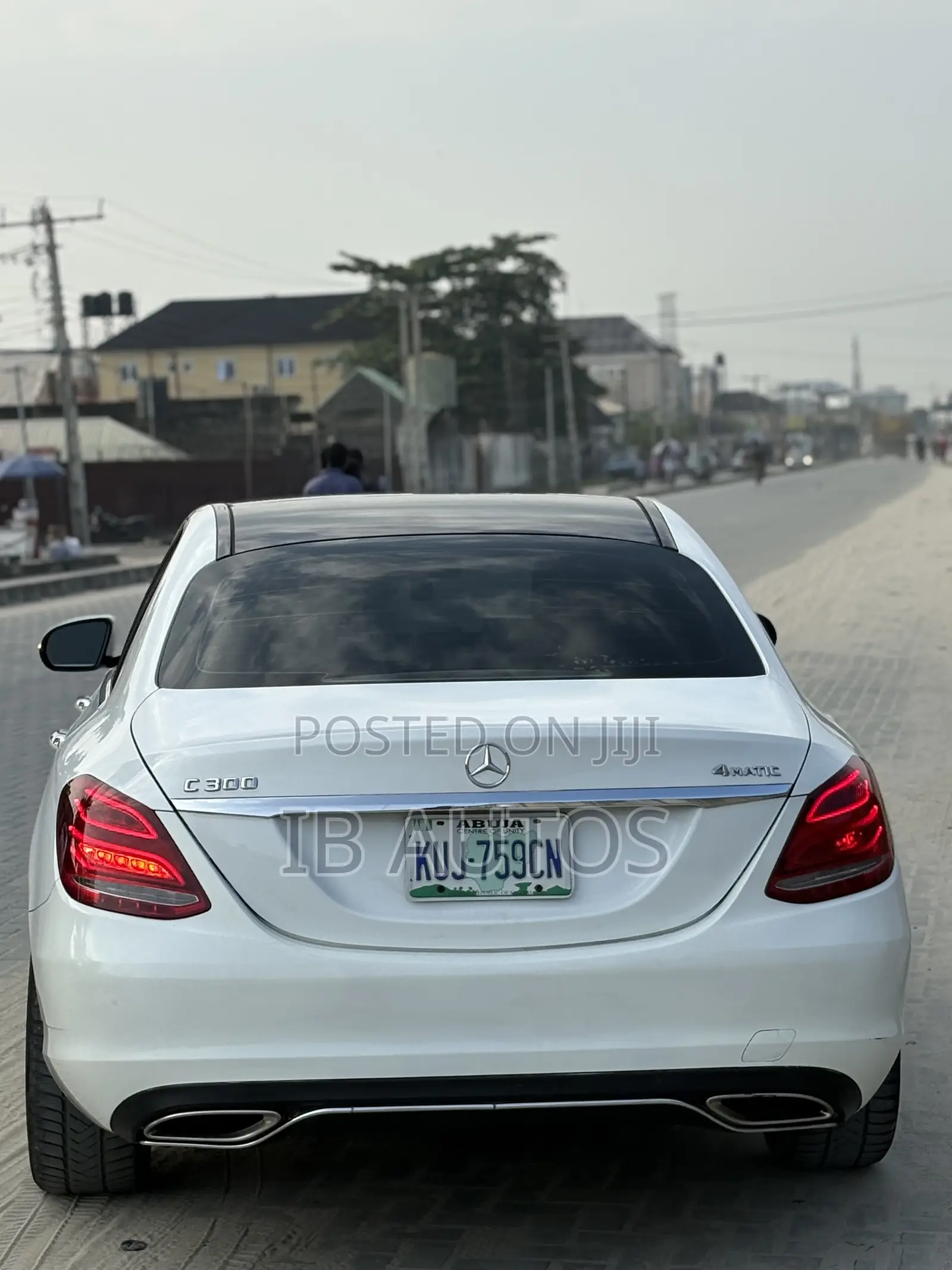 Mercedes-Benz C300 Base AWD 4Matic Sedan (2.0L 4cyl 7A) 2015 White