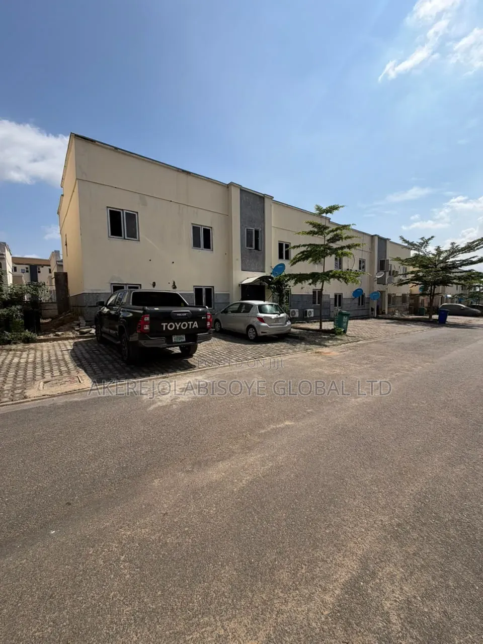 3bdrm Apartment in Lifecamp Abuja for sale