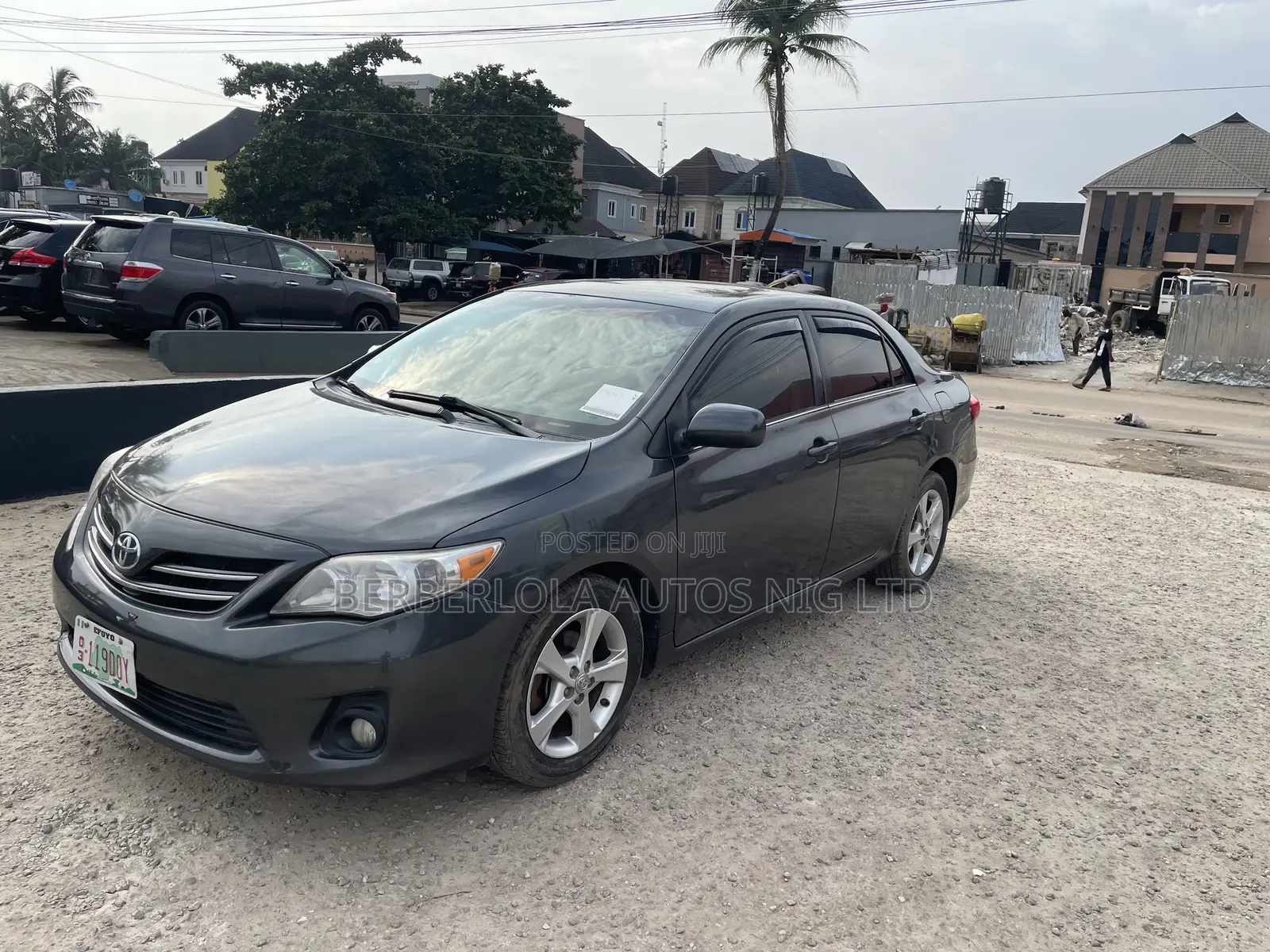 Toyota Corolla LE 4dr Sedan (1.8L 4cyl 4A) 2013 Gray