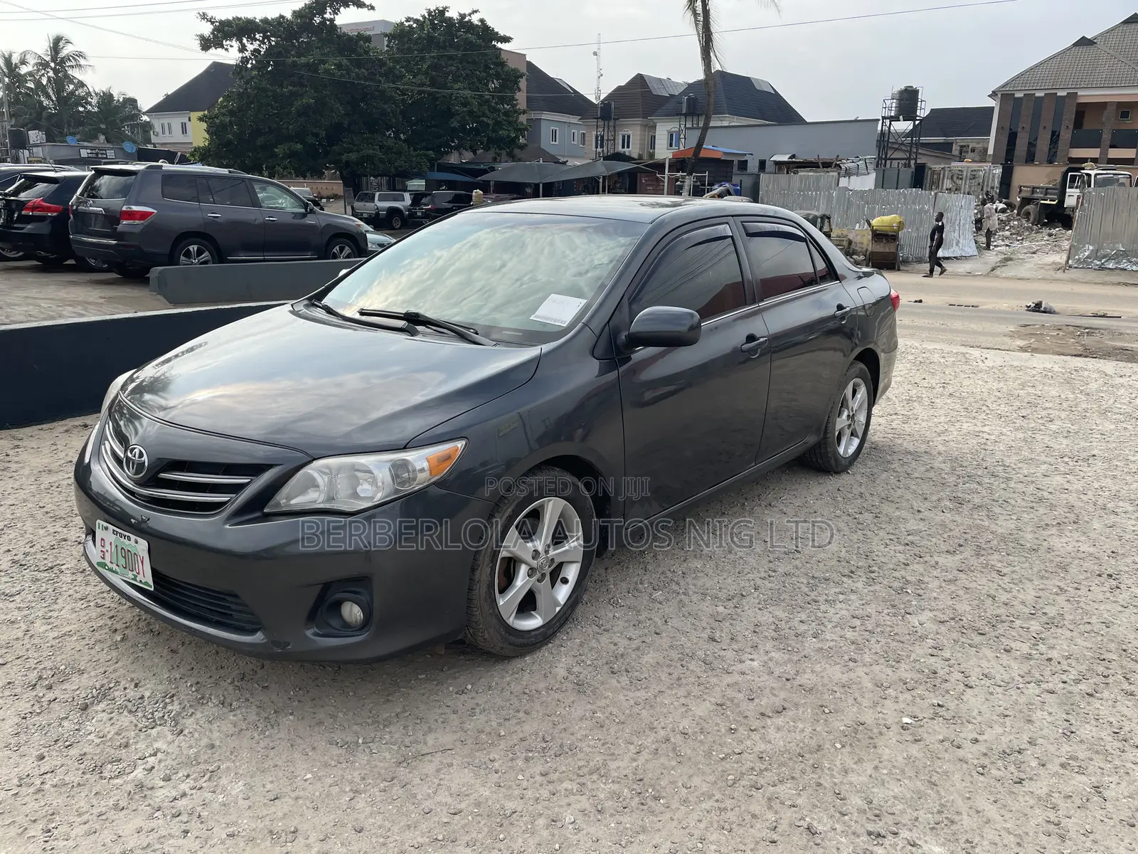 Toyota Corolla LE 4dr Sedan (1.8L 4cyl 4A) 2013 Gray