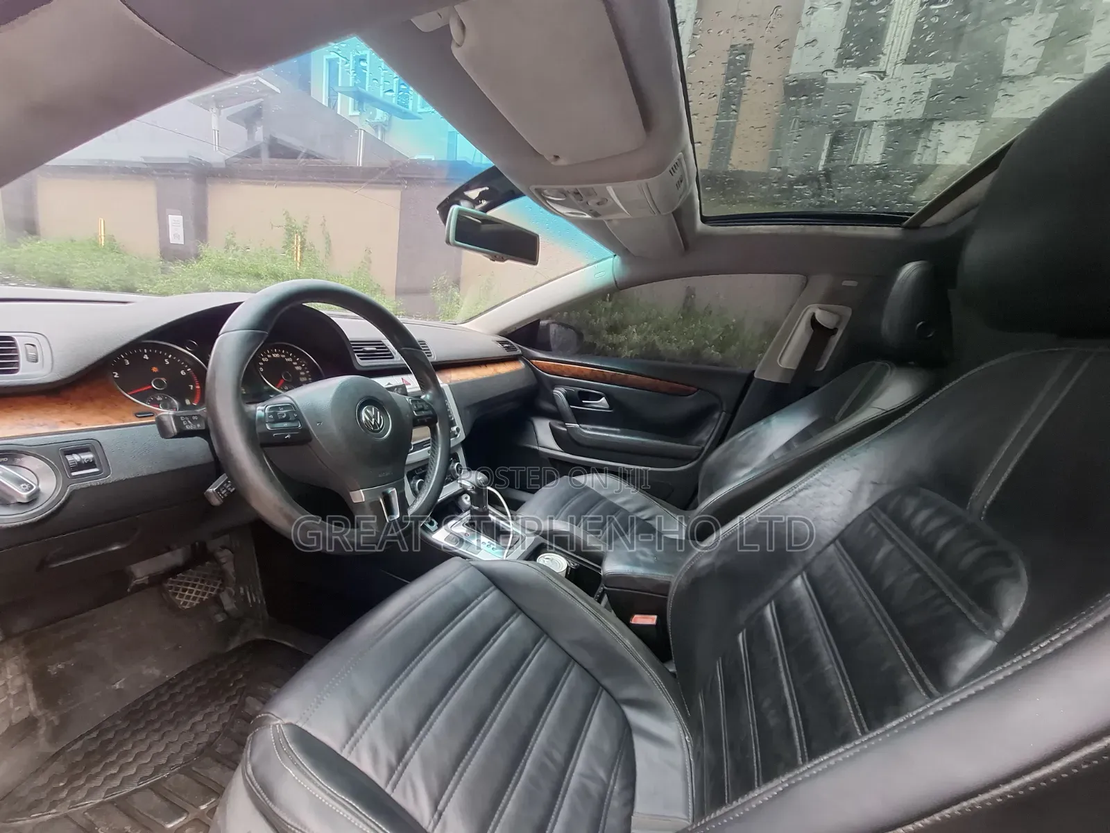 Volkswagen Passat 2010 Gray