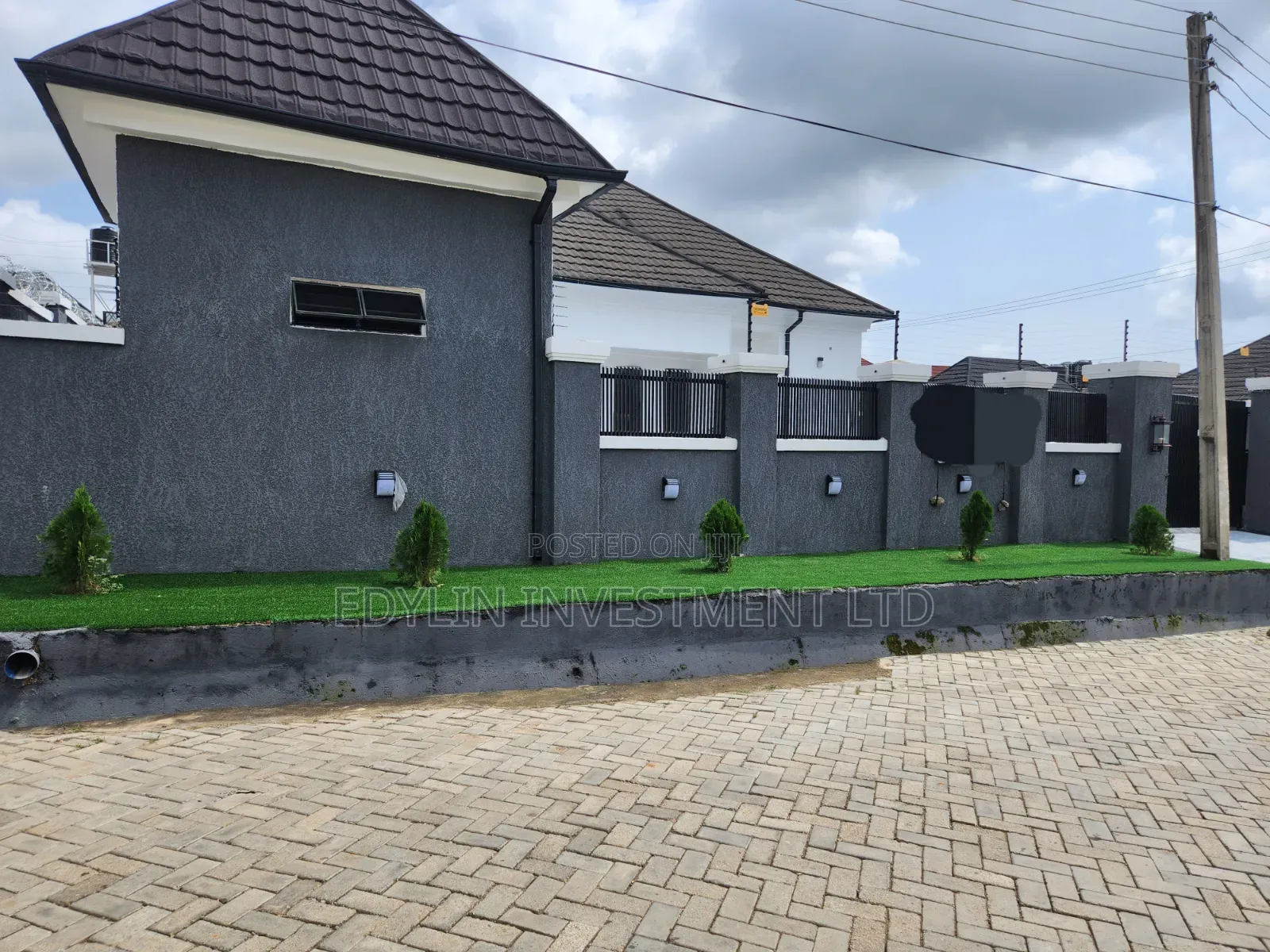 3bdrm Apartment in Inside An Estate, Dawaki for sale