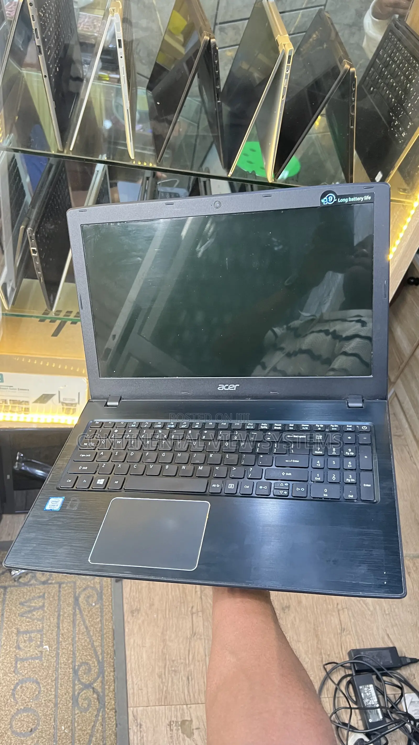 Laptop Acer Aspire E5-576 8GB Intel Core i3 HDD 500GB