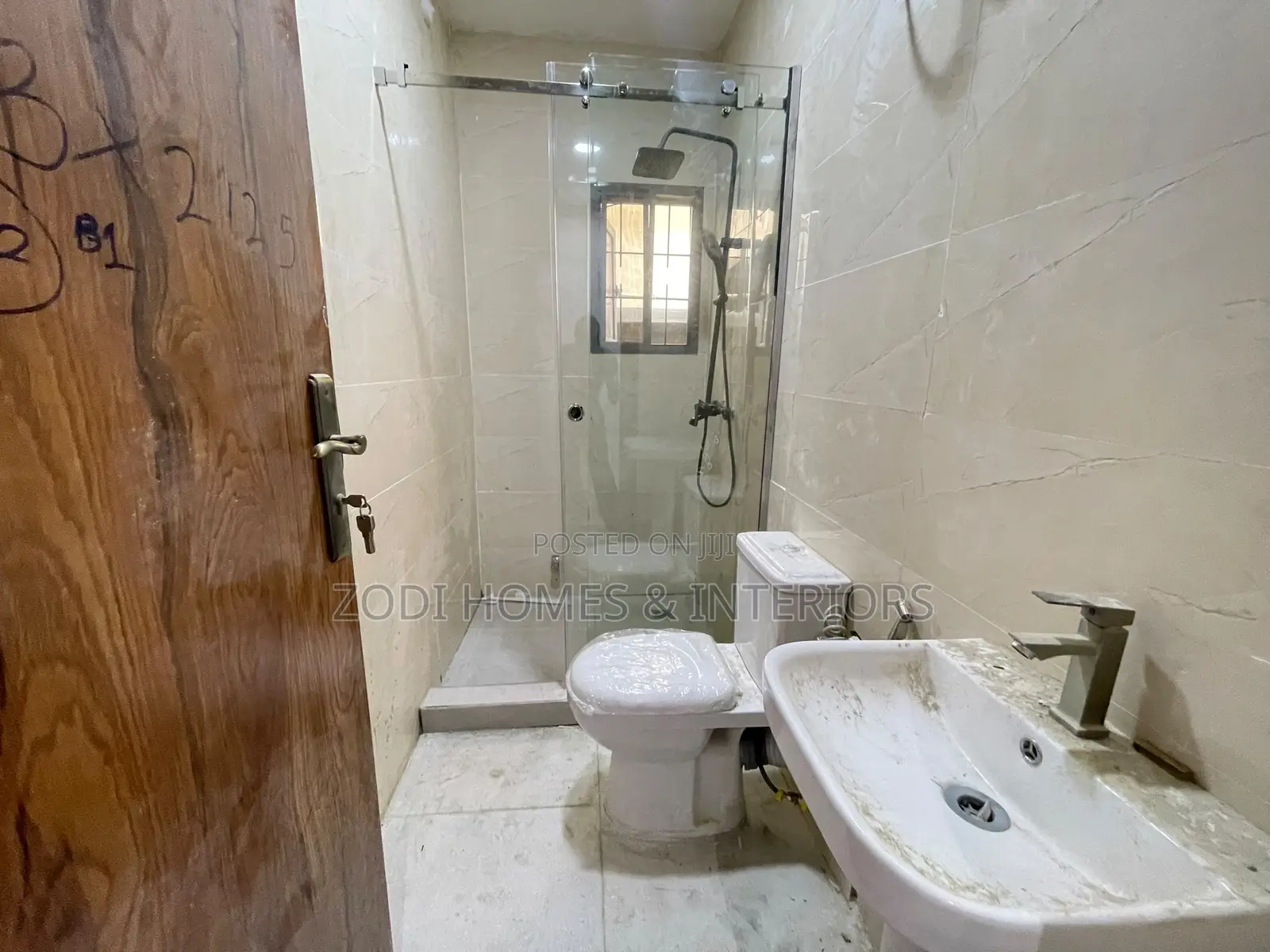 2bdrm Apartment in Lekki Phase 1 for rent