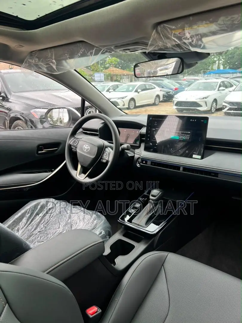 Toyota Corolla SE 2026 White