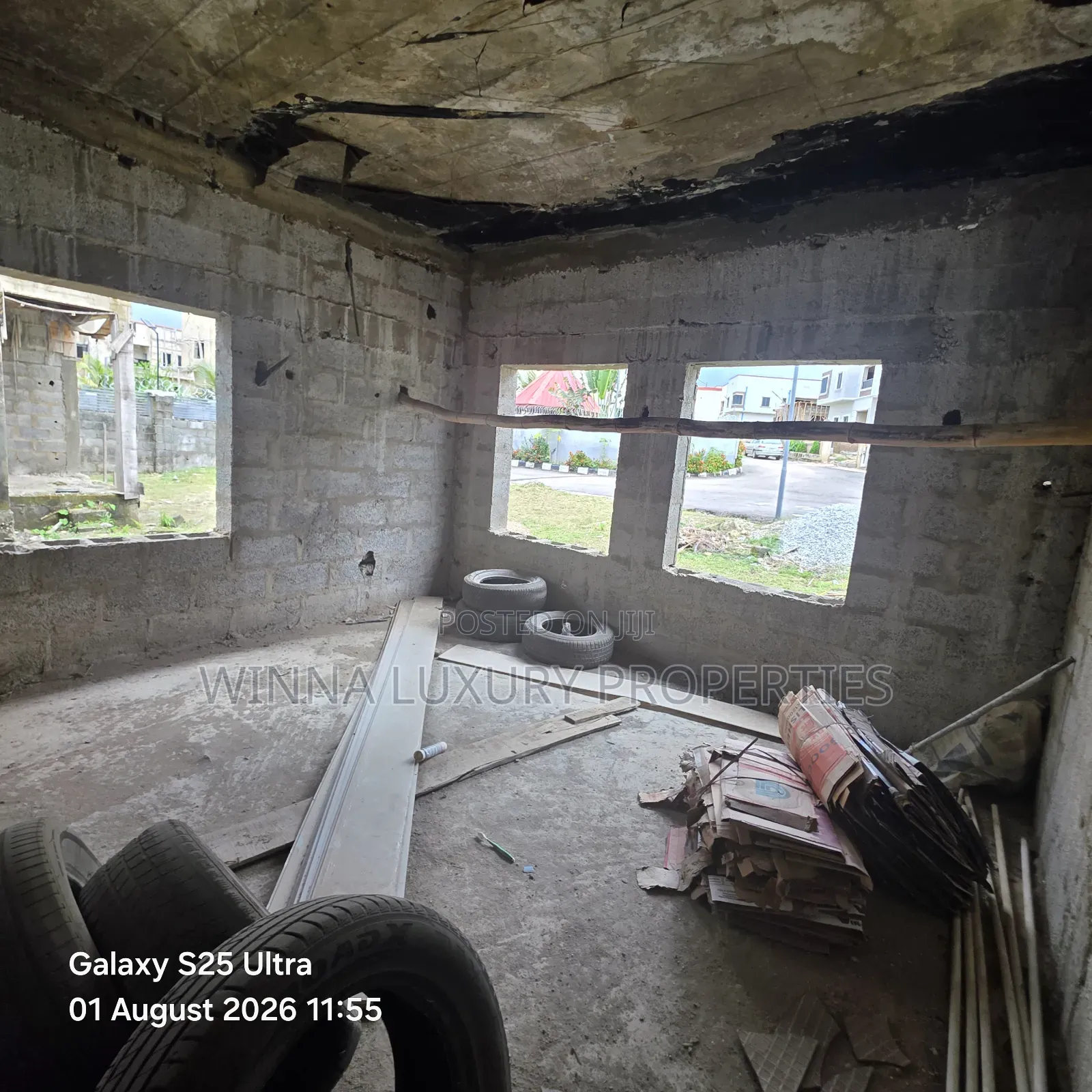 5bdrm Duplex in Bricks Garden, Lugbe District for sale