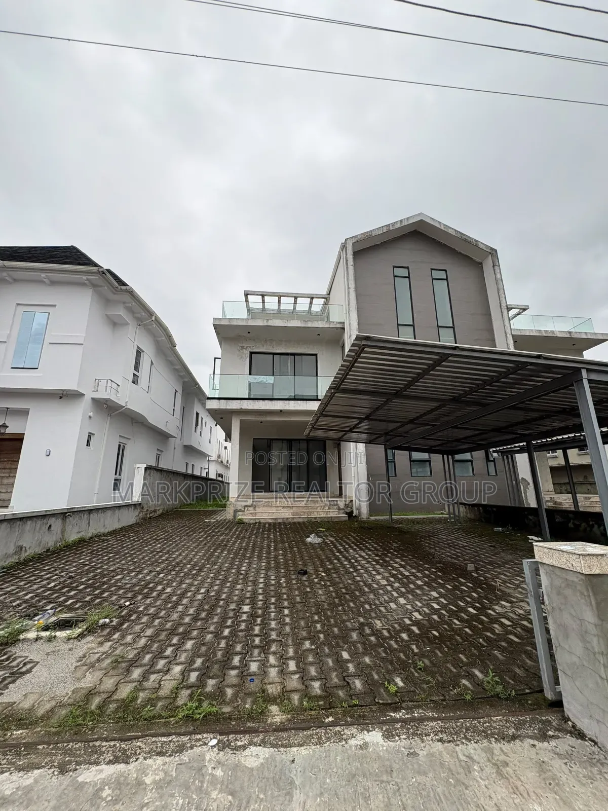 5bdrm Duplex in Lekki County Homes, Ikota for sale