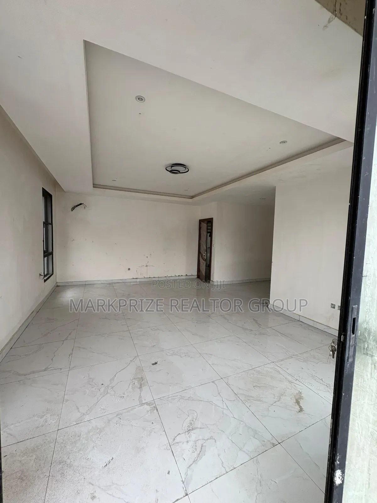 5bdrm Duplex in Lekki County Homes, Ikota for sale