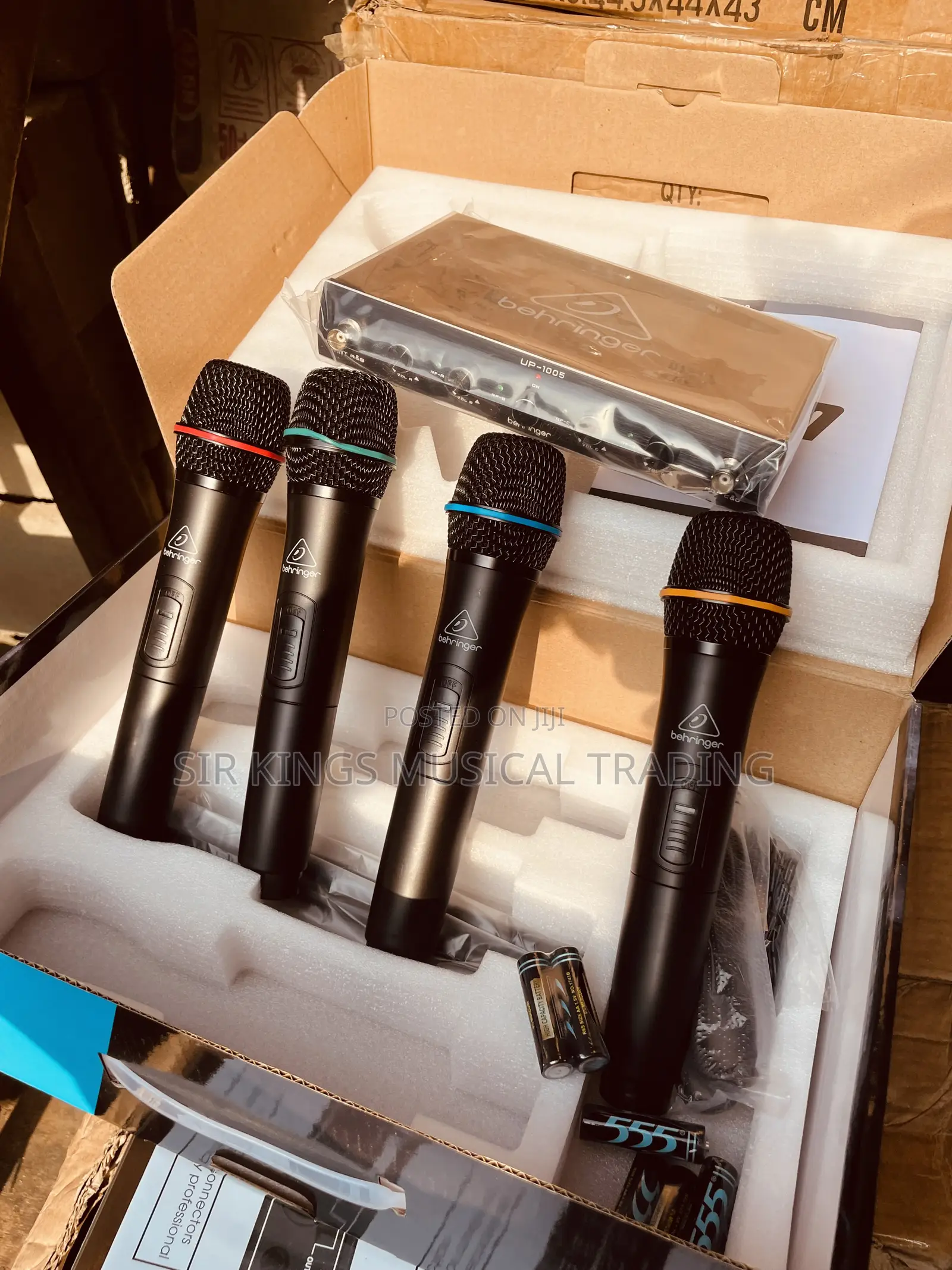 Behringer UP-1005 Professional 4in1 Wireless Microphone