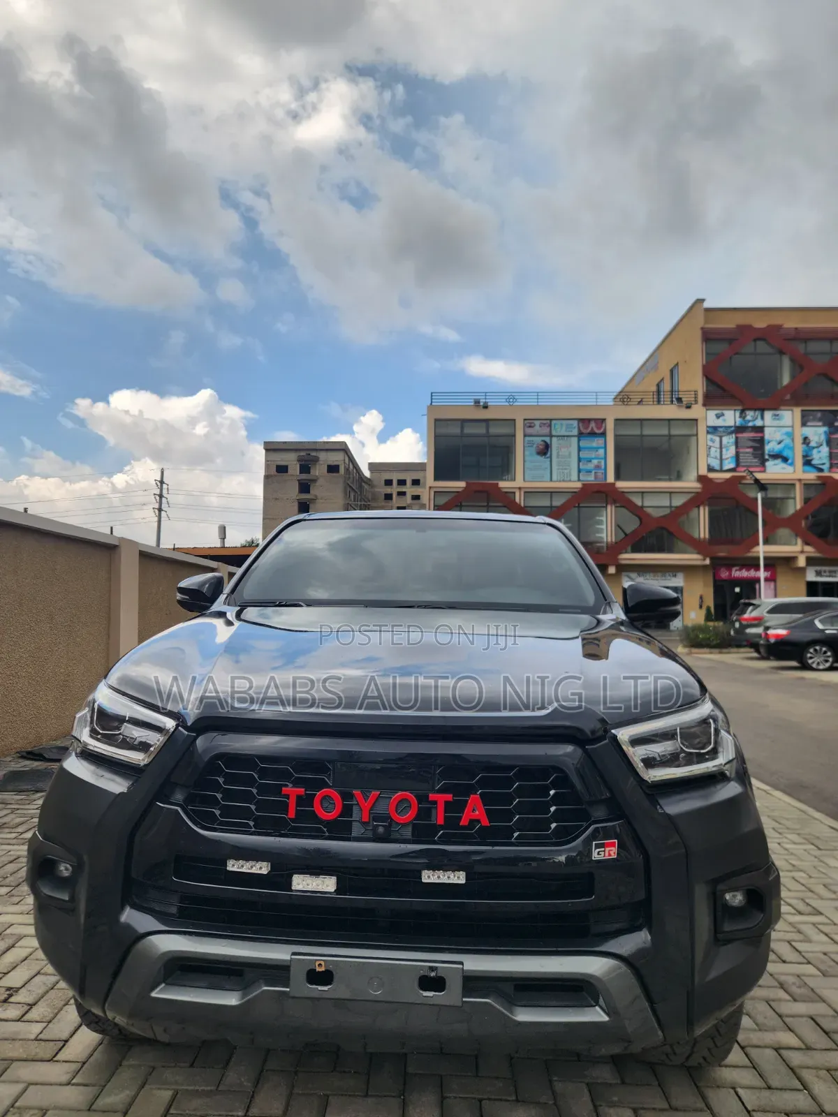 Toyota Hilux 2024 Black