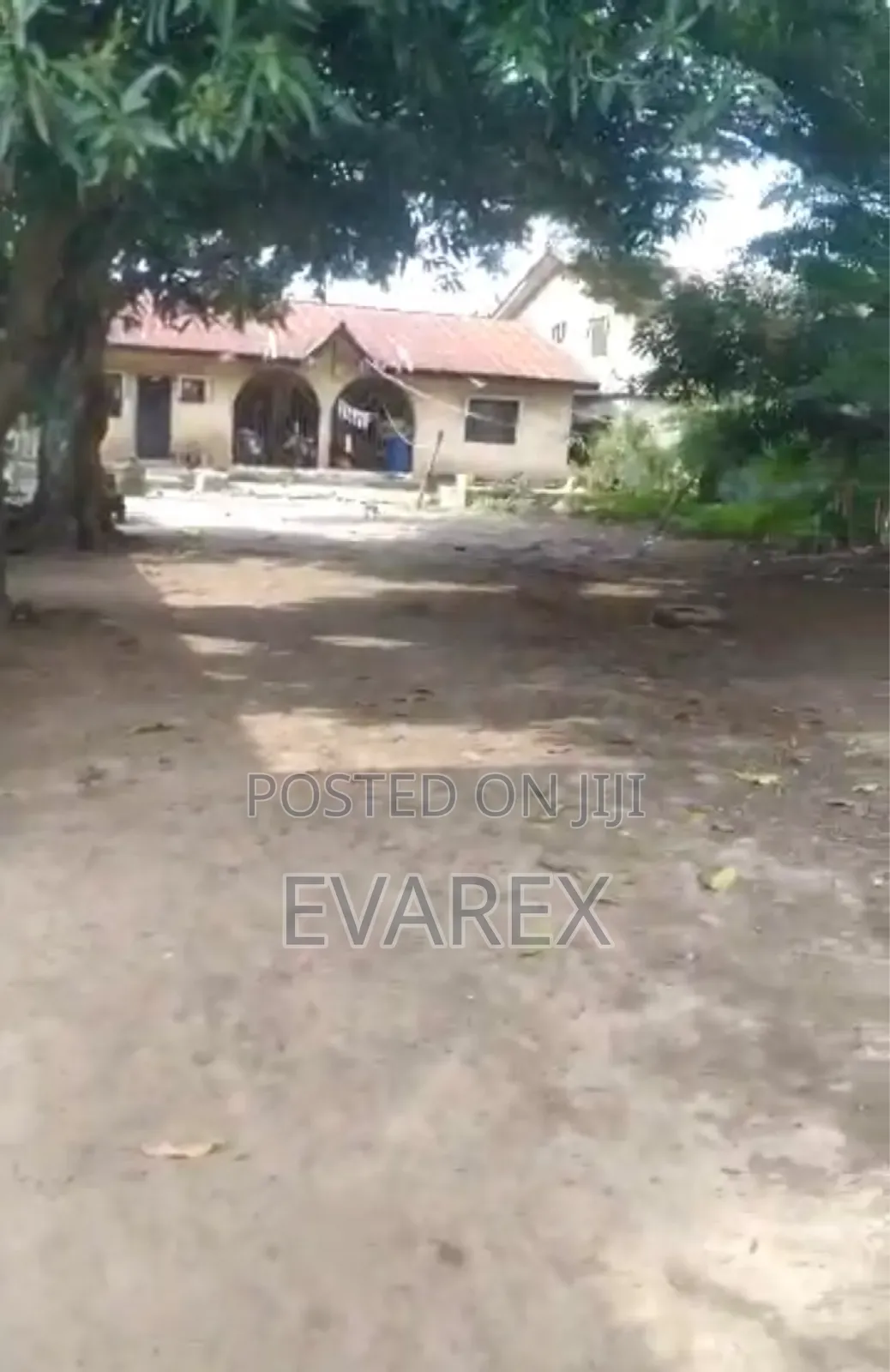 6bdrm Block of Flats in Ojo for sale