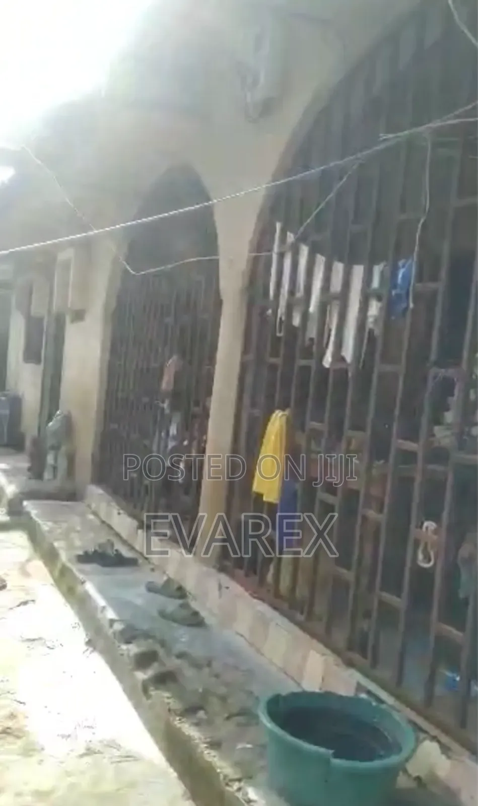 6bdrm Block of Flats in Ojo for sale
