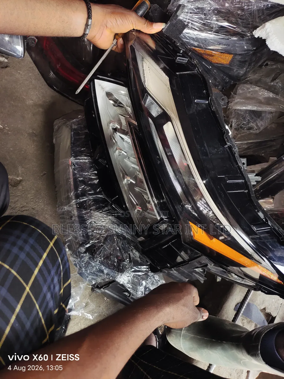Head Lamp Nissan Xtrail or Rouge 2023
