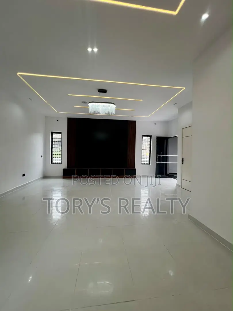4bdrm Duplex in Sangotedo for sale
