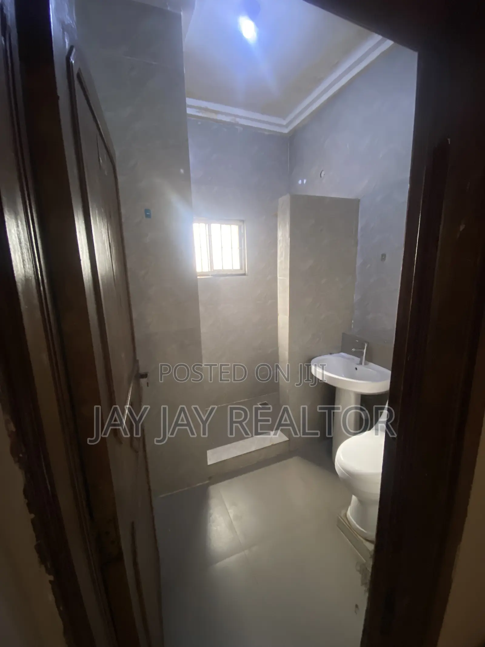 3bdrm Bungalow in Durumi, Area 1 for rent