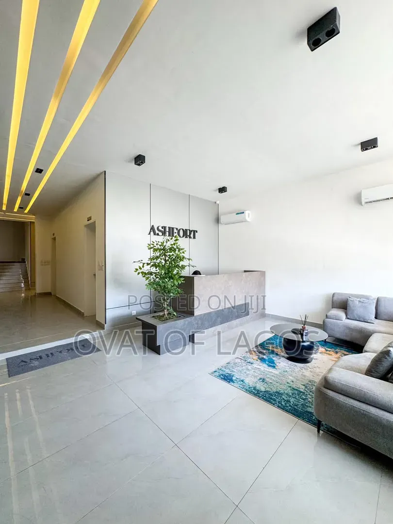 2bdrm Apartment in Lekki Phase 1 for sale