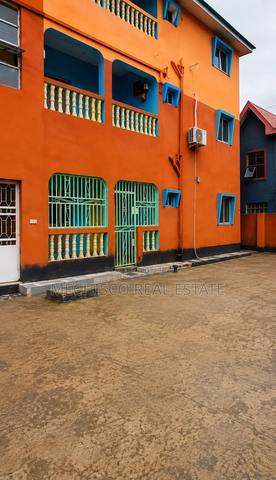3bdrm Block of Flats in Obio-Akpor for sale
