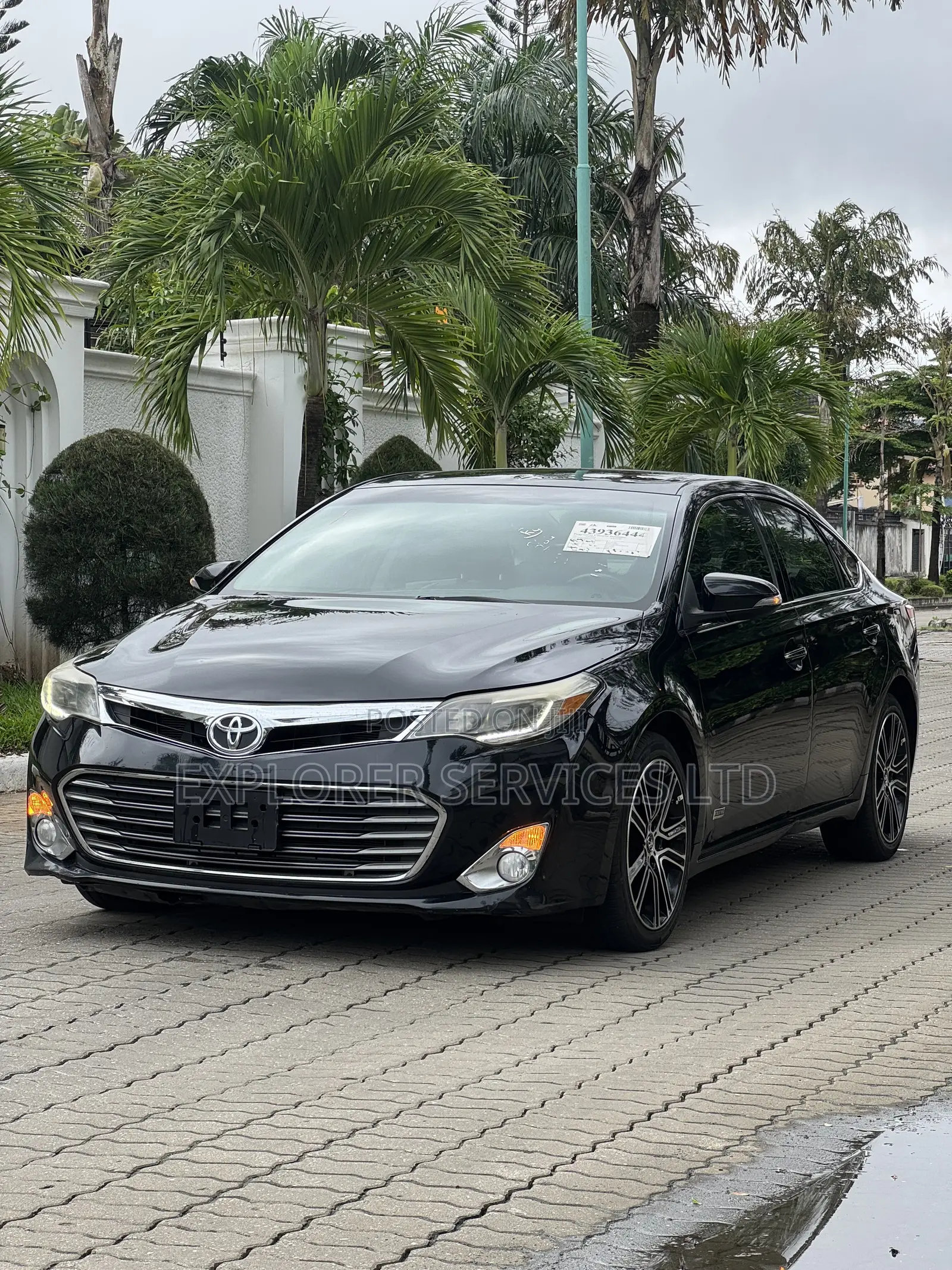 Toyota Avalon XLE Touring 4dr Sedan (3.5L 6cyl 6A) 2015 Black